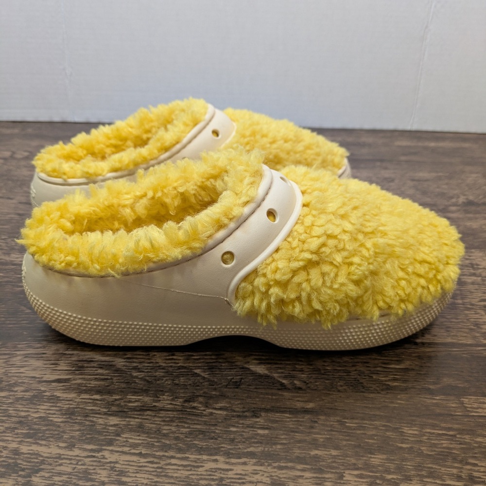 Crocs The Thing Fuzzy Clogs Sunflower Yellow M7 W9 211327 Sherpa Winter Dopamine - Picture 2 of 10